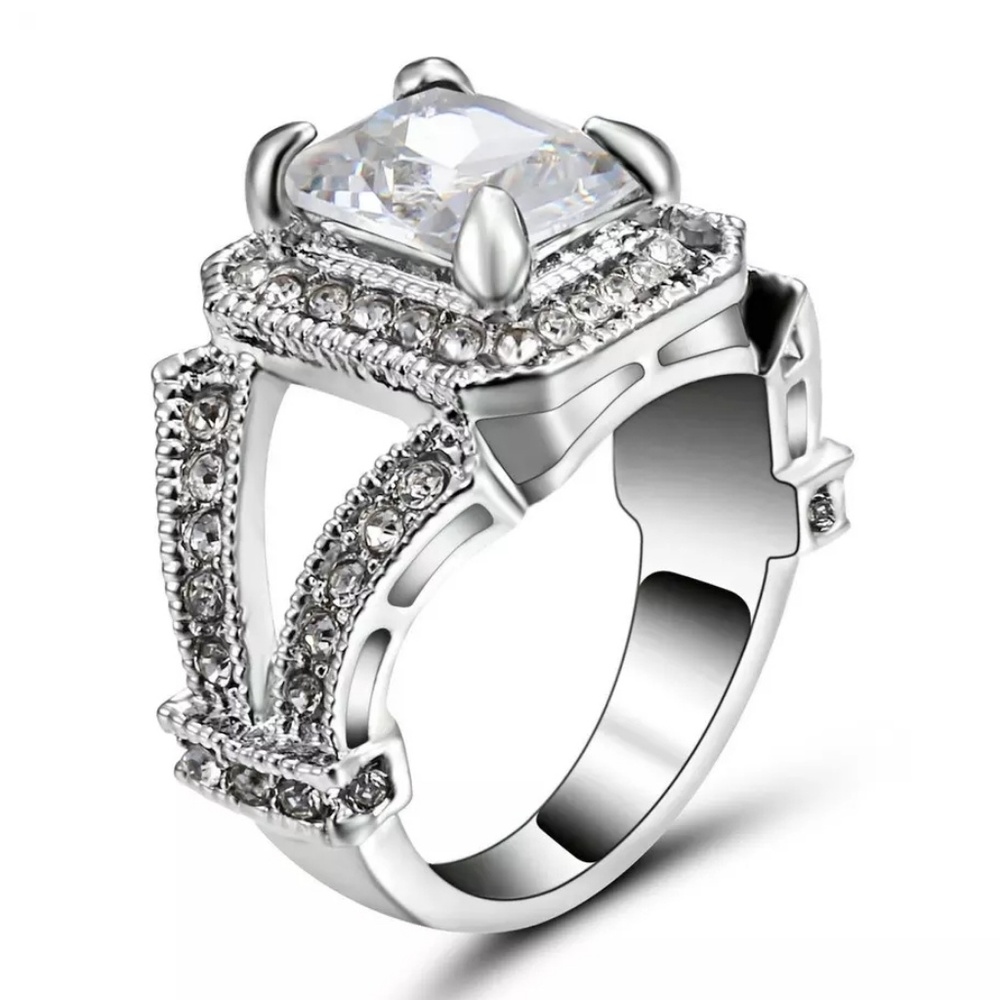 Stunning Engagement Cocktail Ring 7